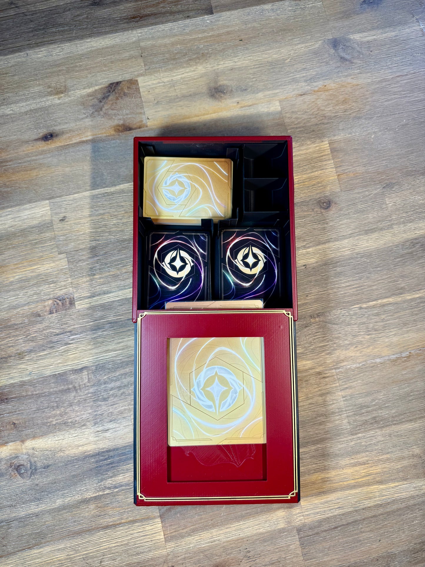 Deckbox Lorcana La Quête des Illumineurs - Boîte de rangement Jafar vol au palais pour cartes jeu collectible