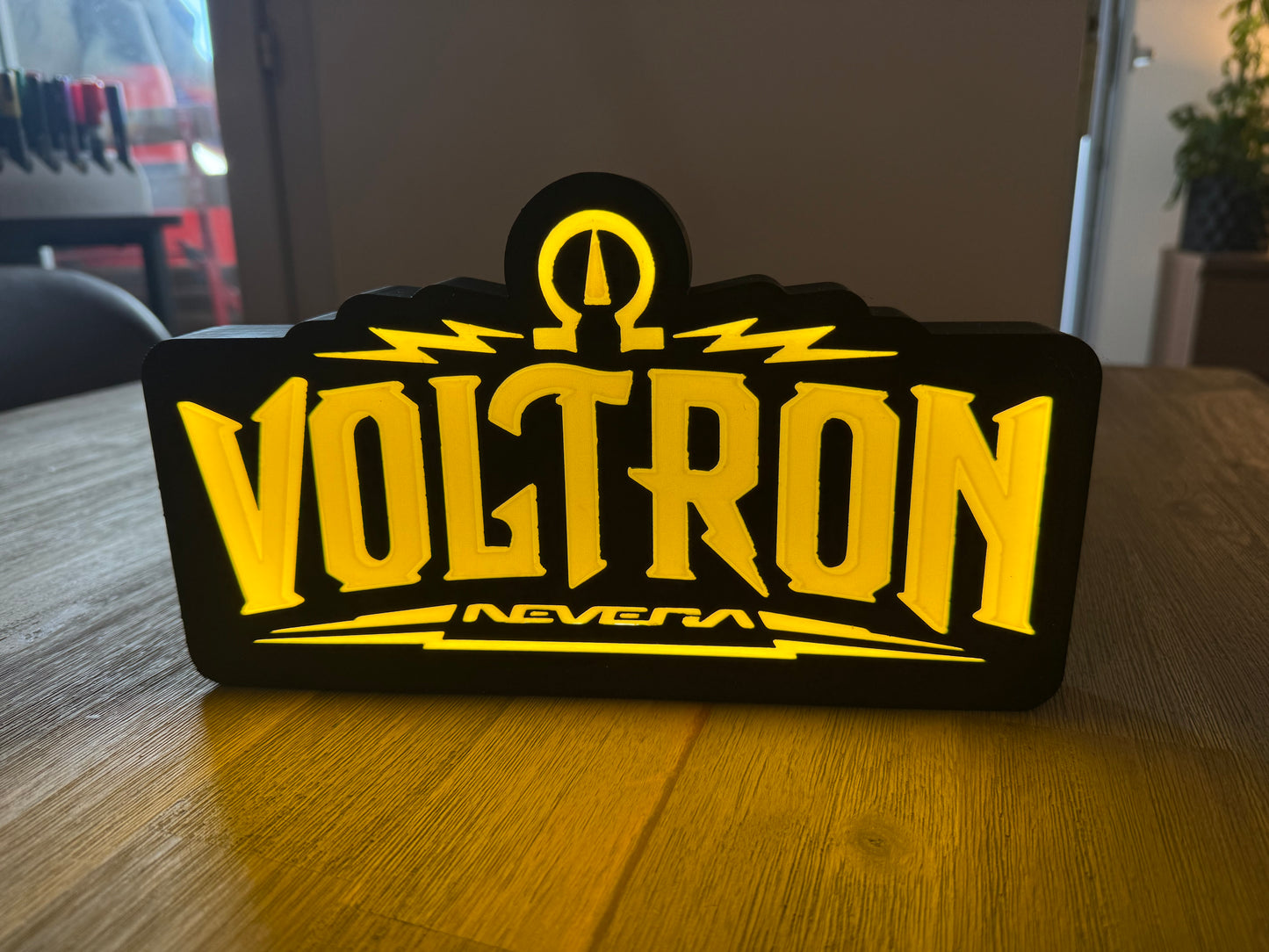 Enseigne lumineuse Voltron Nevera – Déco Geek Industrielle | Version LED ou sans éclairage | USB câble 10 cm ou 120 cm