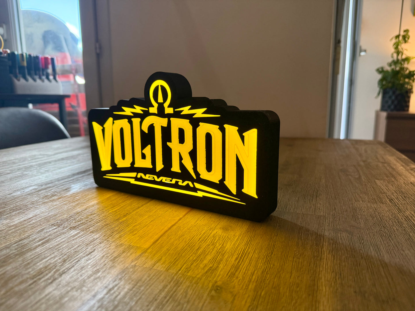 Enseigne lumineuse Voltron Nevera – Déco Geek Industrielle | Version LED ou sans éclairage | USB câble 10 cm ou 120 cm