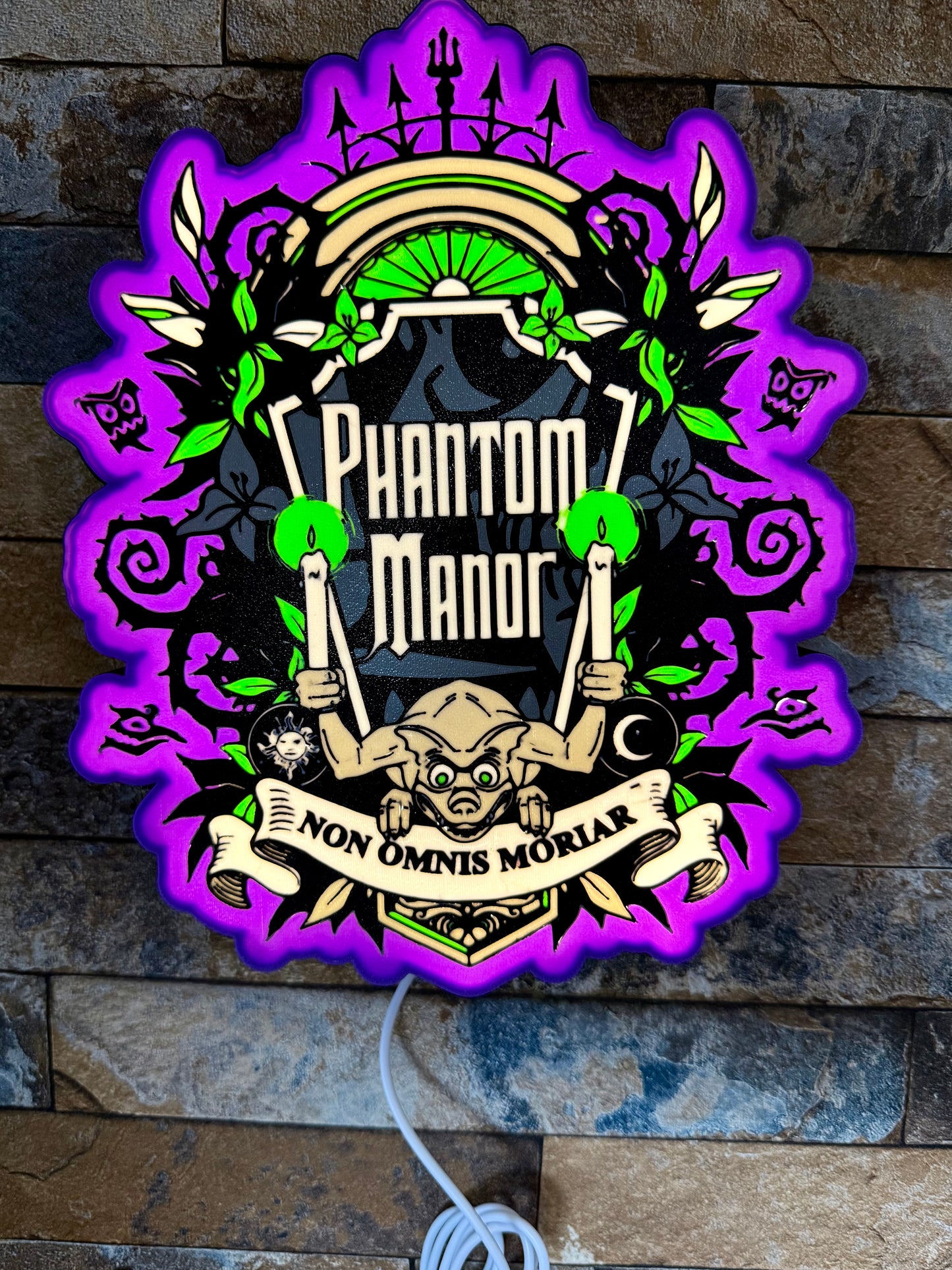 Plaque lumineuse Phantom Manor – Décoration Disney & Halloween