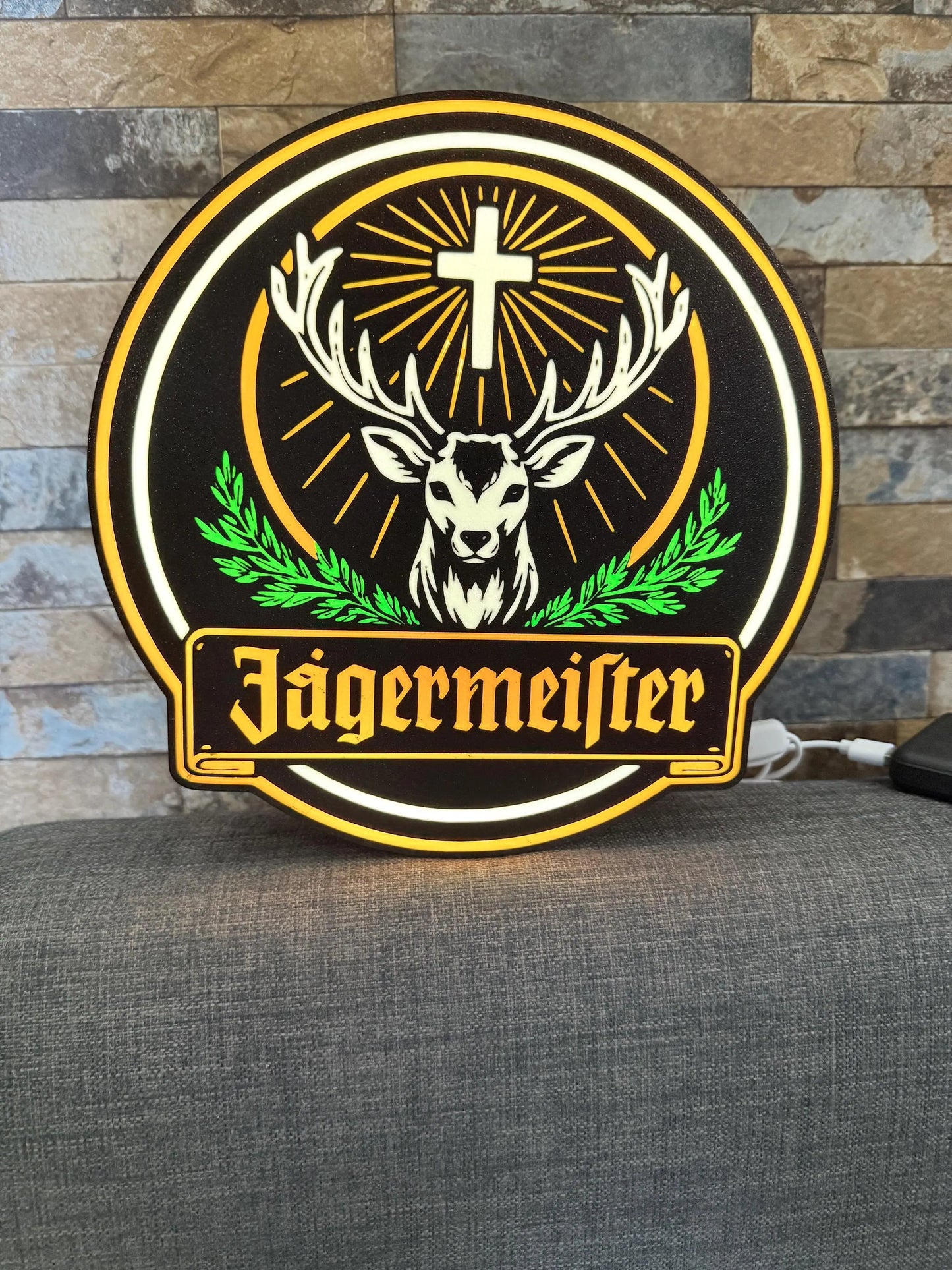 Logo lumineux Jägermeister – Enseigne LED décorative – Déco bar & garage